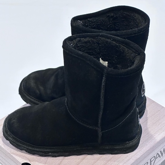 Bearpaw Elle Youth Short Black Winter Boots - Picture 2 of 10